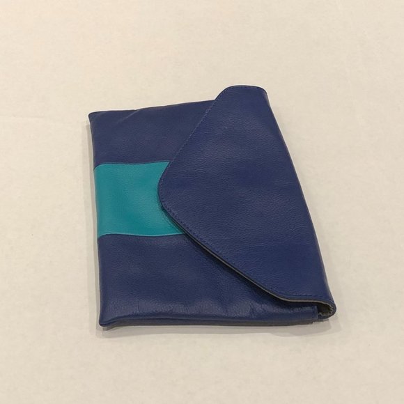 J.CREW 100% Leather Blue Clutch with chain - Picture 6 of 9